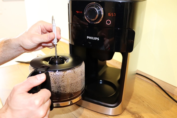 Philips Grind and Brew Kaffeemaschine Temperatur messen