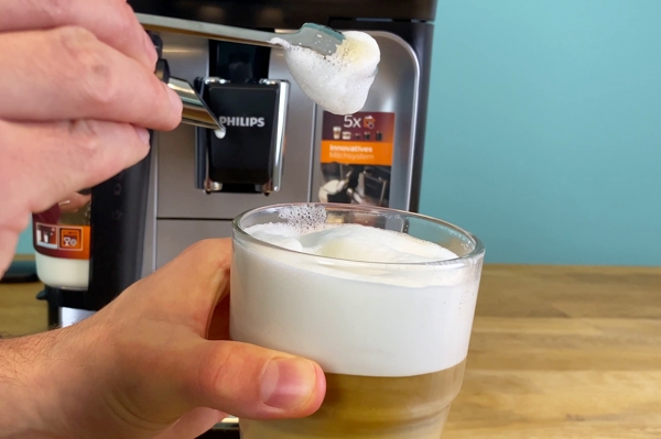 Cappuccino Loeffeltest Philips LatteGo - Coffee Tasters