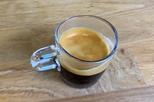 Espresso aus dem Kaffeevollautomaten - Coffee Tasters