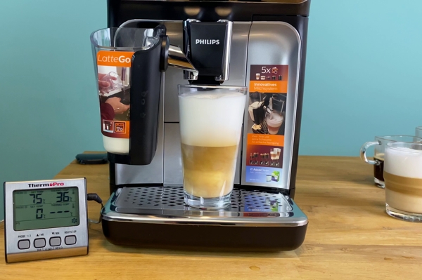 Philips LatteGo 3200 Kaffeevollautomat - Latte Macchiato Bezug