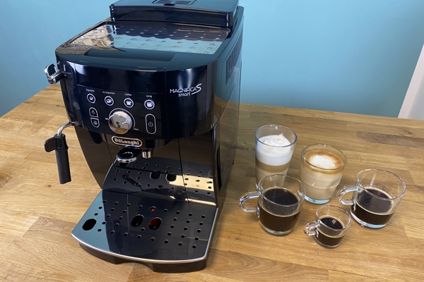 Delonghi Magnifica S Smart Getraenke 1 - Coffee Tasters