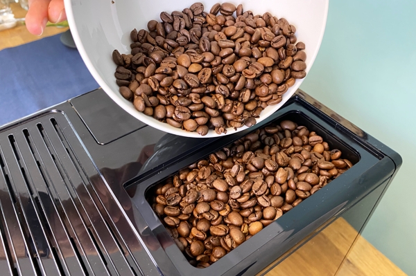 Bohnenfach im Kaffeevollautomaten Test