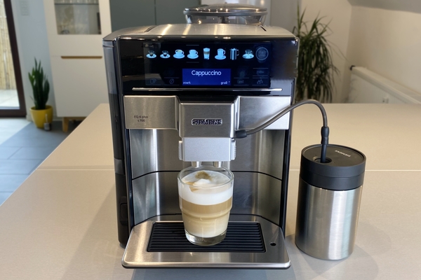 Siemens EQ.6 Titelbild - Coffee Tasters