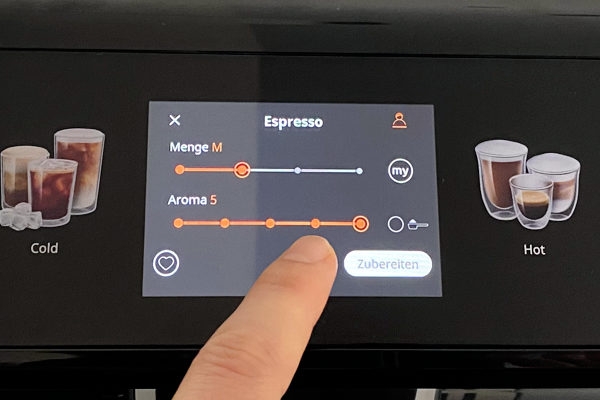 DeLonghi Eletta Explore Display Kaffeevollautomat Milchbehälter