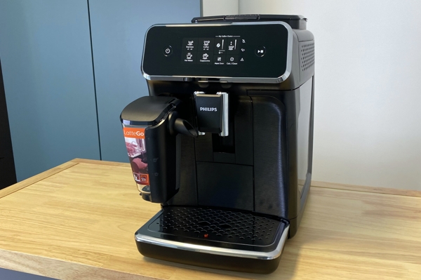 Philips LatteGo 2200 EP2231/40 Kaffeevollautomat im Test