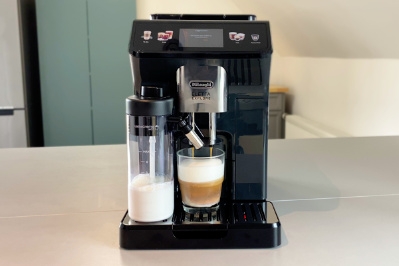 Delonghi Eletta Kaffeevollautomat mit Milchbehaelter